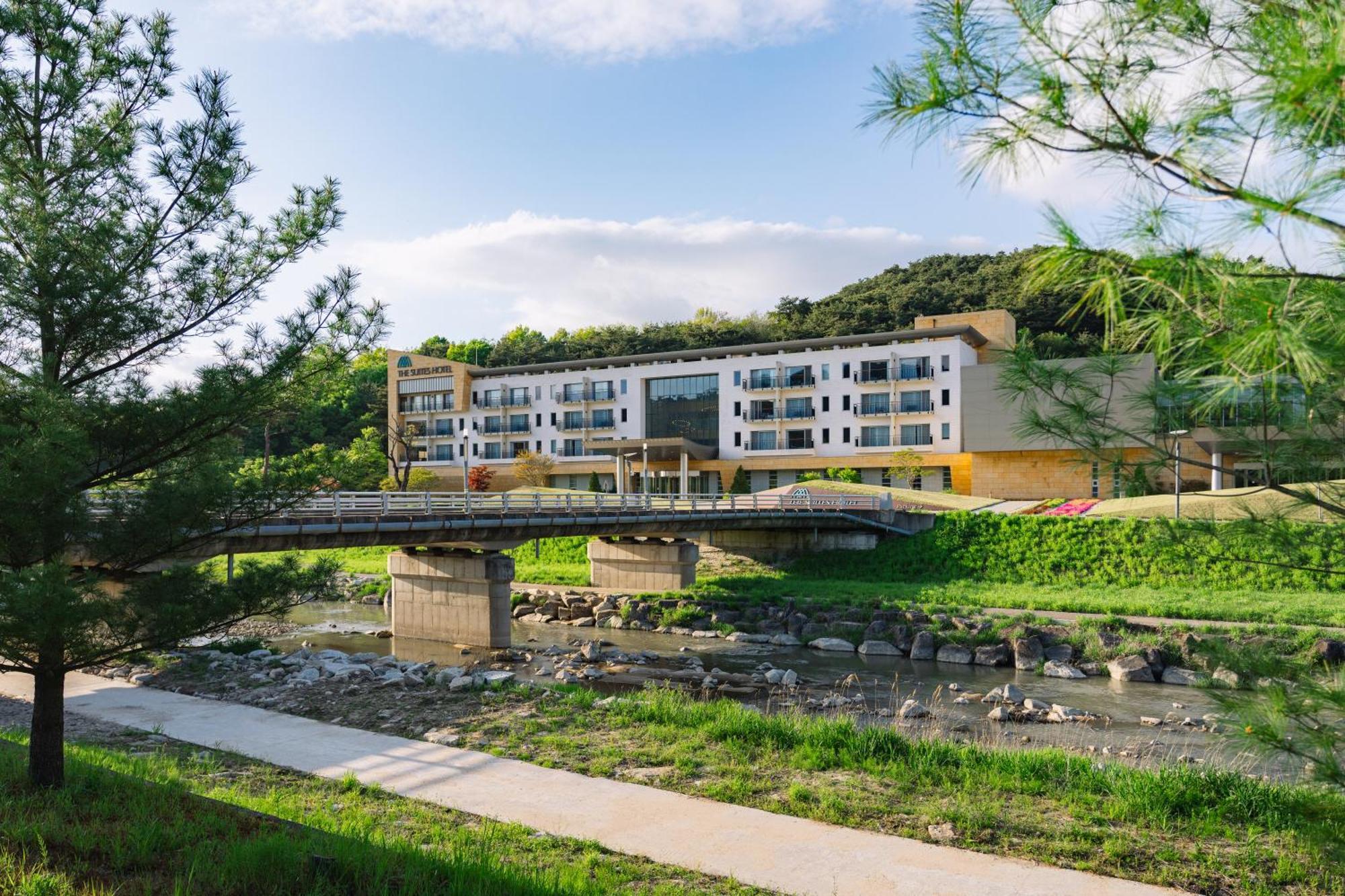 The Suites Hotel Namwon Exterior foto